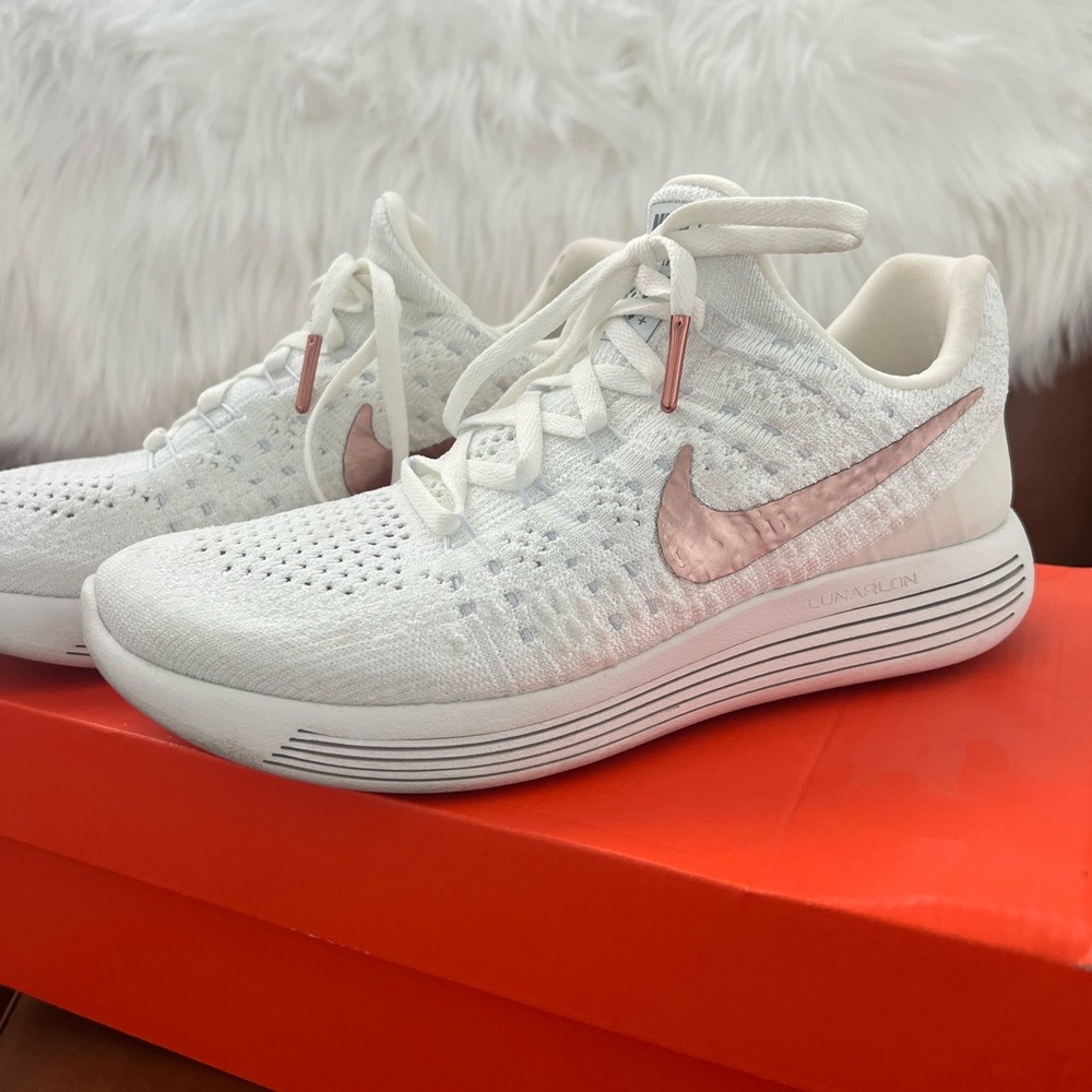 Nike LunarEpic Low
Flyknit 2 X-Plore 'White'
904743-100